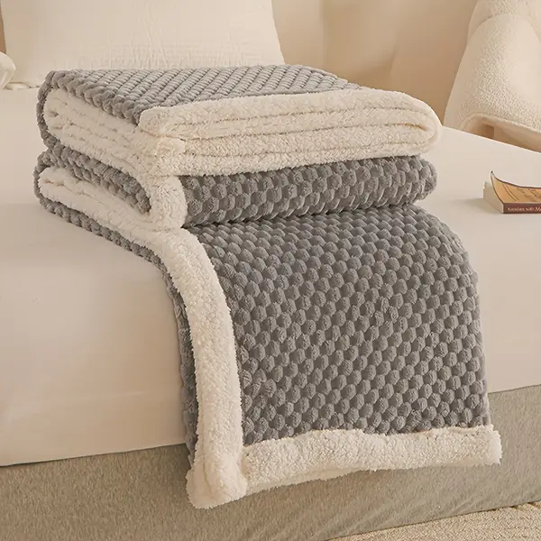 1pc Double-sided Fleece Plain Blanket, Three-dimensional Faux Fur Fleece Blanket, Comfortable And Warm, Bed Blanket Sofa Blanket, Sleeping Blanket, Multifunctional Throw Blanket For Office, Bedroom