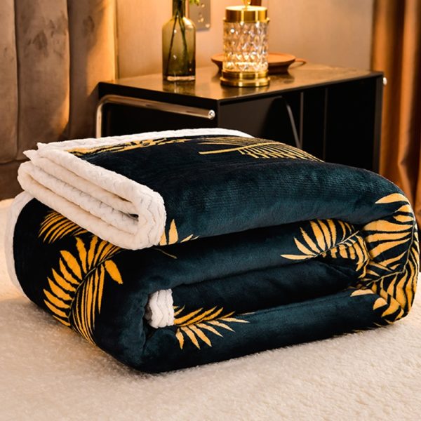 1pc Double-sided Coral Fleece Blanket With Thickened Artificial Wool, Multi-functional For Napping, Perfect For Office And Home As A Cover